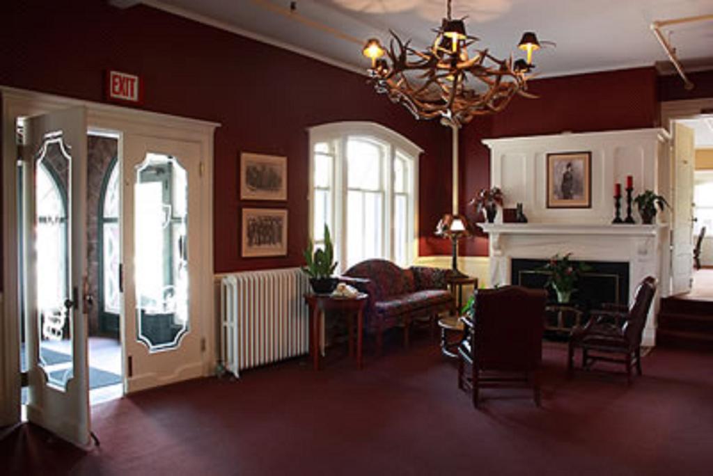 The Historic Redstone Inn 외부 사진